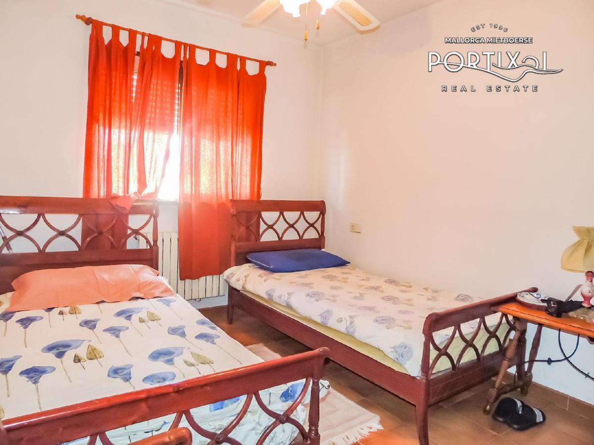 Casa de pueblo con muchas posibilidades en 1 línea de mar