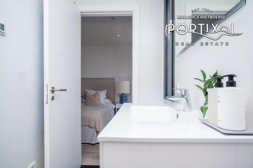 Casa adosada con ascensor en venta en el Molinar