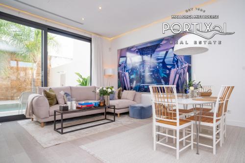 Casa adosada con ascensor en venta en el Molinar