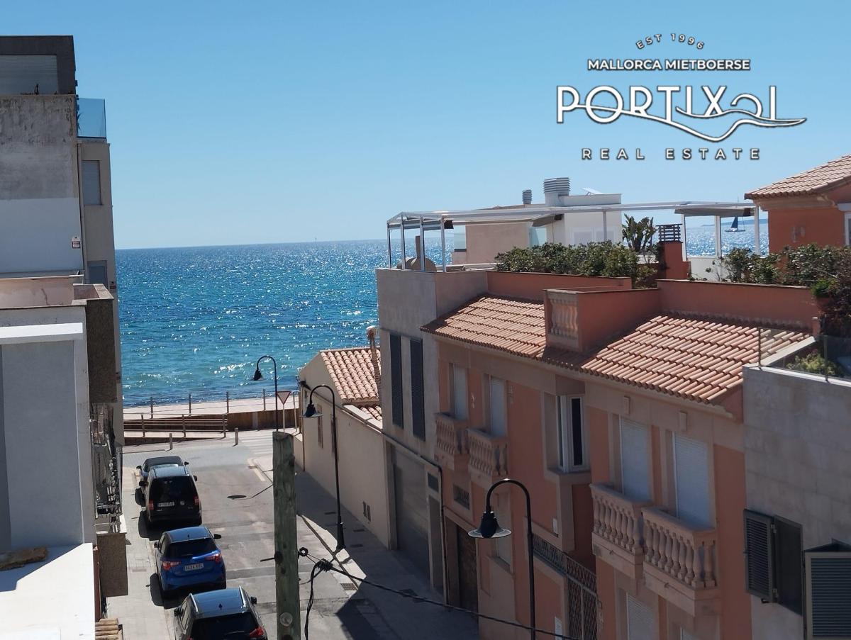 Casa adosada con ascensor en venta en el Molinar