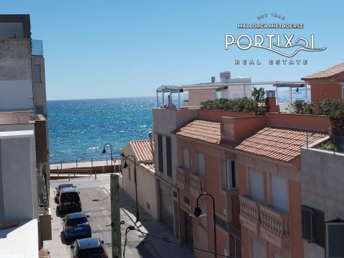 Casa adosada con ascensor en venta en el Molinar