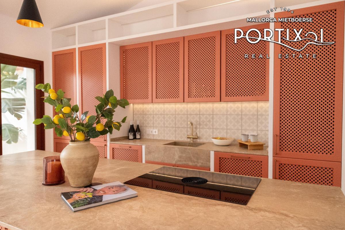 Chalet de ensueño en primera línea de mar en Ciudad Jardín