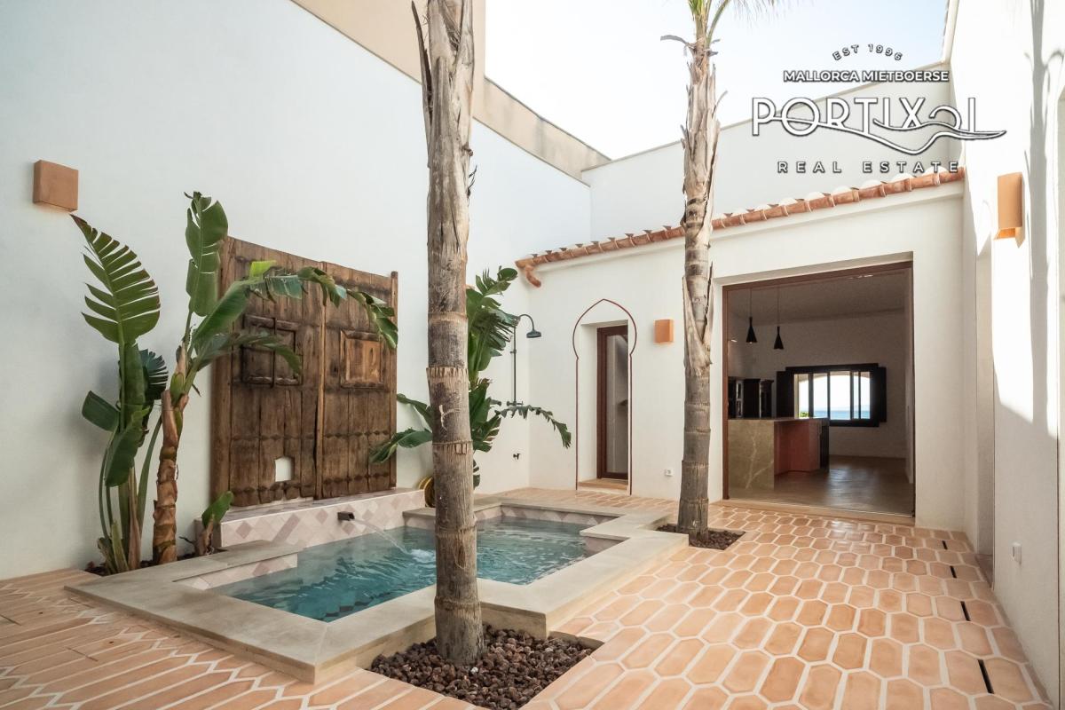 Chalet de ensueño en primera línea de mar en Ciudad Jardín