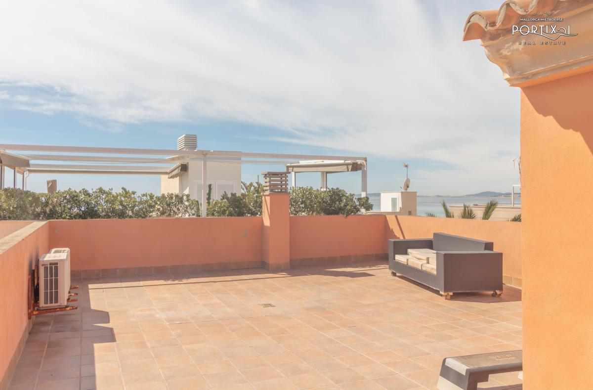Amplio chalet adosado en venta en el Molinar