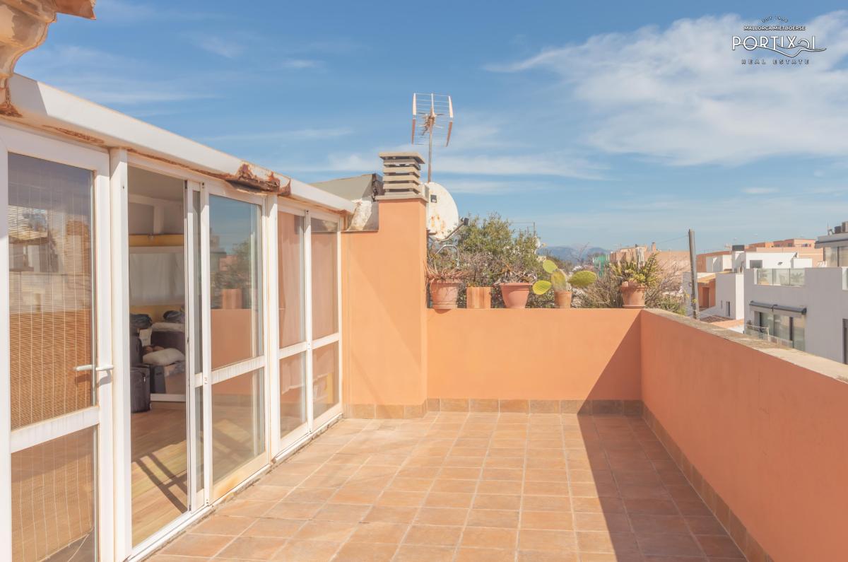 Amplio chalet adosado en venta en el Molinar