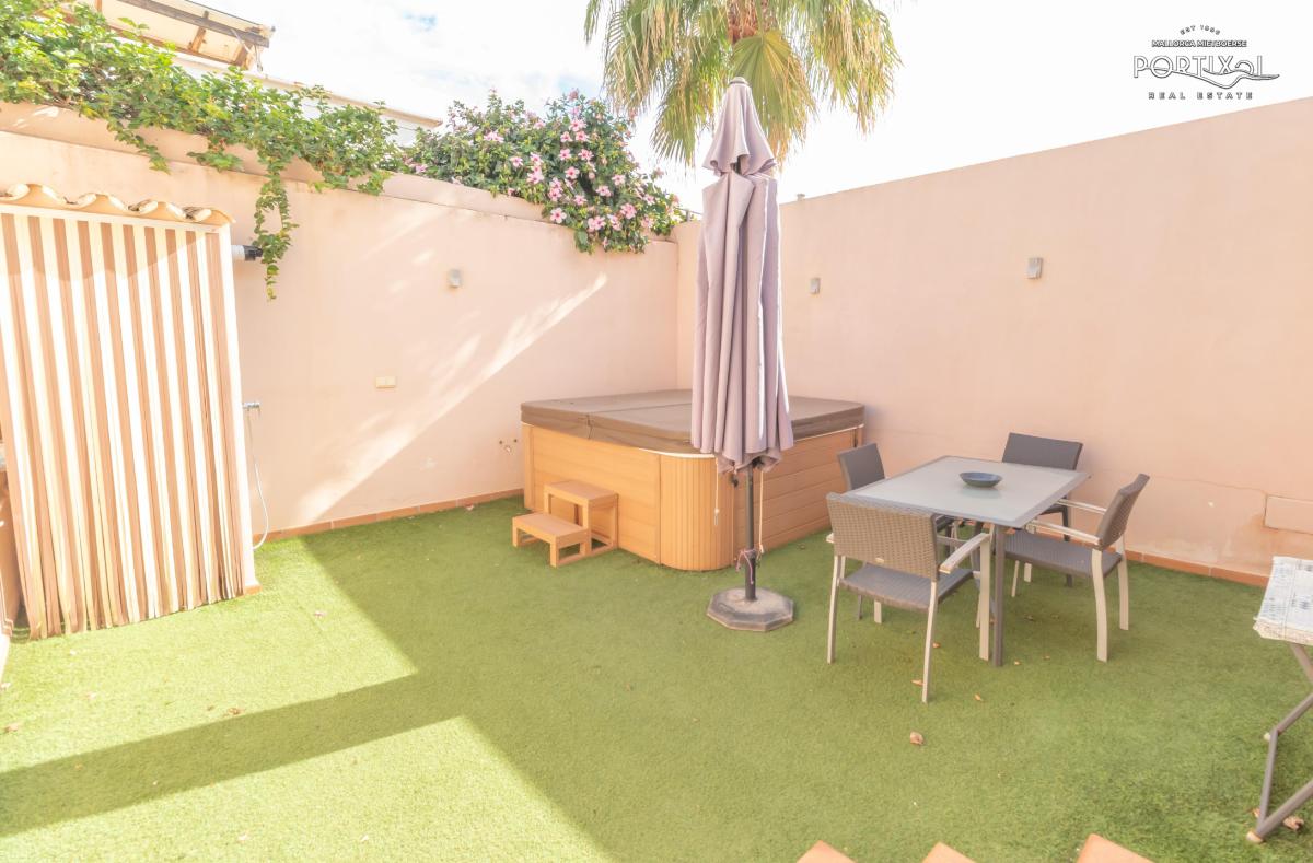 Espacioso chalet adosado en venta en el Molinar