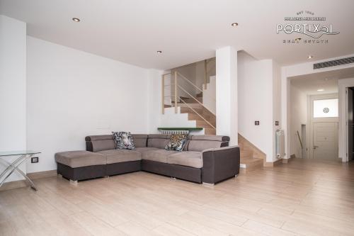 Espacioso chalet adosado en venta en el Molinar