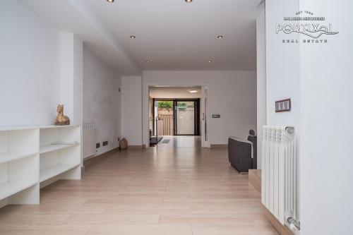 Espacioso chalet adosado en venta en el Molinar