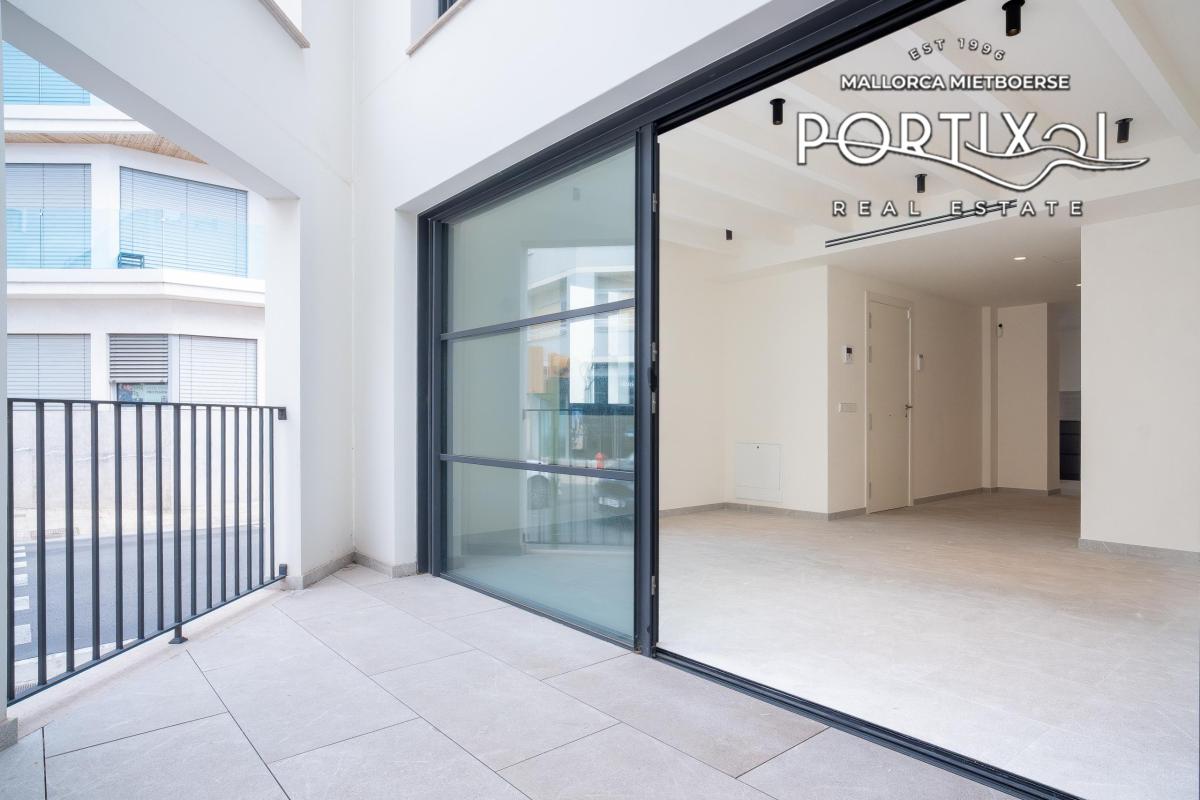 En venta casa adosada en Portixol